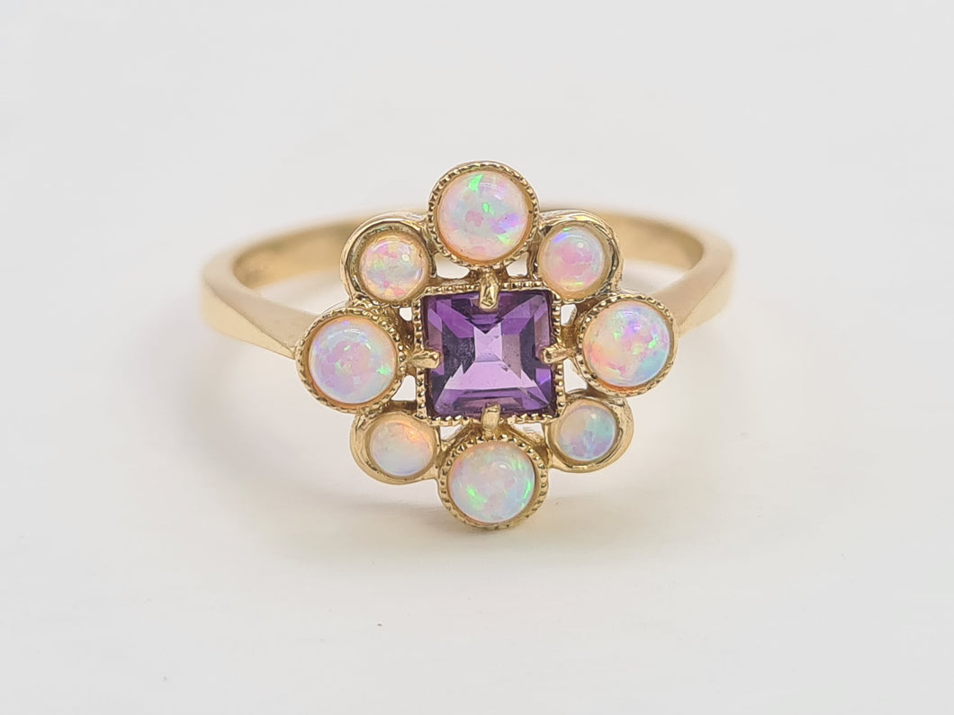 0276: Vintage: 9ct Gold Lilac Amethyst Opals Flower Head Ring