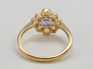 0276: Vintage: 9ct Gold Lilac Amethyst Opals Flower Head Ring