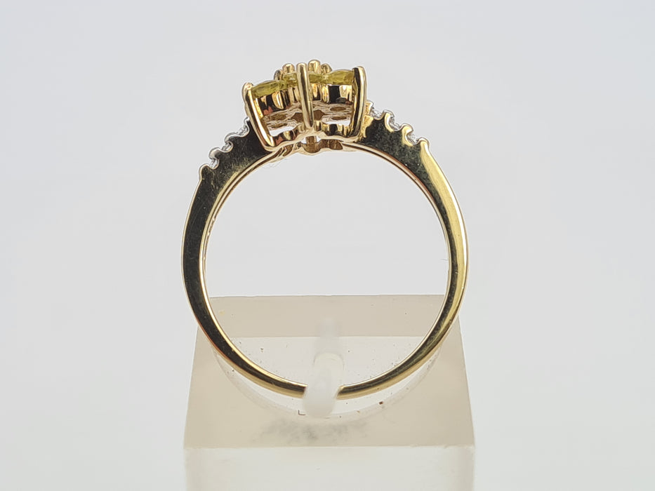 6193 Vintage: 9ct Gold Heliodor  & Glacier Topaz Flower Head Ring
