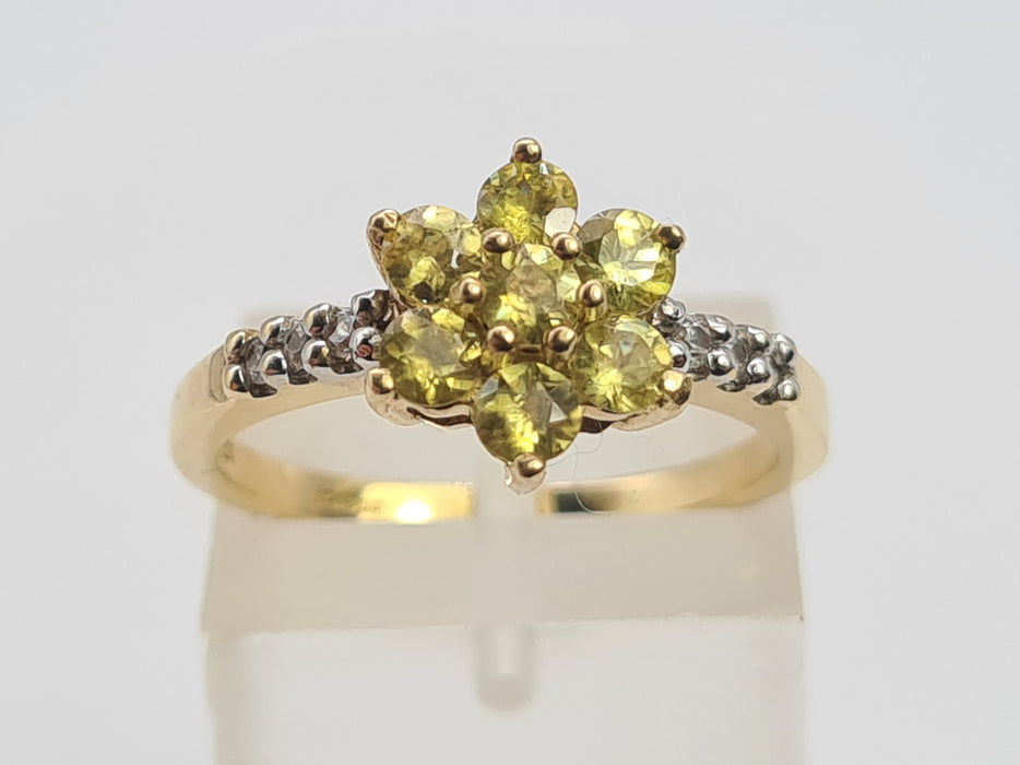 6193 Vintage: 9ct Gold Heliodor  & Glacier Topaz Flower Head Ring