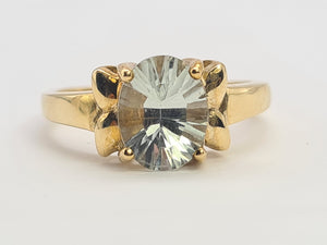 0558: Vintage: 9ct Gold Oval Green Amethyst Solitaire- lovely cut and colours