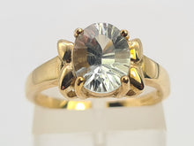 Load image into Gallery viewer, 0558: Vintage: 9ct Gold Oval Green Amethyst Solitaire- lovely cut and colours
