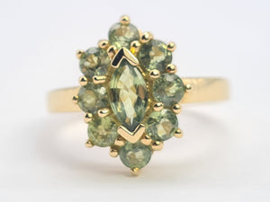 0587: Vintage: Rare 9ct Gold 9 Green Sapphires Geometric Set Cocktail Ring