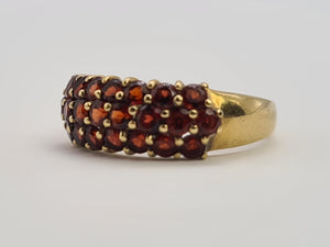 0726: Vintage: 9ct Gold Tiered Garnets Cluster Ring- lovely colours&nbsp;