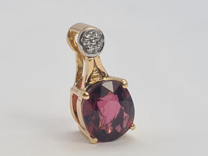 0230: Vintage: 9ct Gold Almandine Garnet Diamonds Pendant- petite & graceful