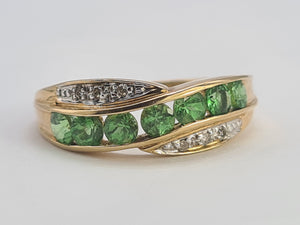 0654: Vintage: 9ct Gold Green Diopsides Diamonds Dress Ring