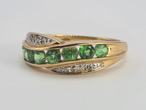 0654: Vintage: 9ct Gold Green Diopsides Diamonds Dress Ring