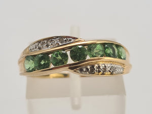 0654: Vintage: 9ct Gold Green Diopsides Diamonds Dress Ring