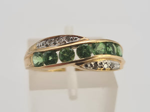 0654: Vintage: 9ct Gold Green Diopsides Diamonds Dress Ring