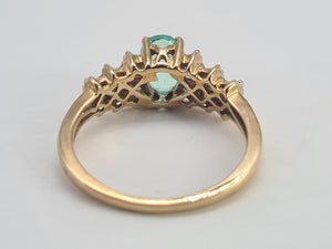 0715: Vintage 9ct Gold Emerald 26 Baguette Cut Diamonds Dress Ring- exquisite