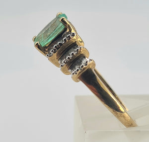 0715: Vintage 9ct Gold Emerald 26 Baguette Cut Diamonds Dress Ring- exquisite