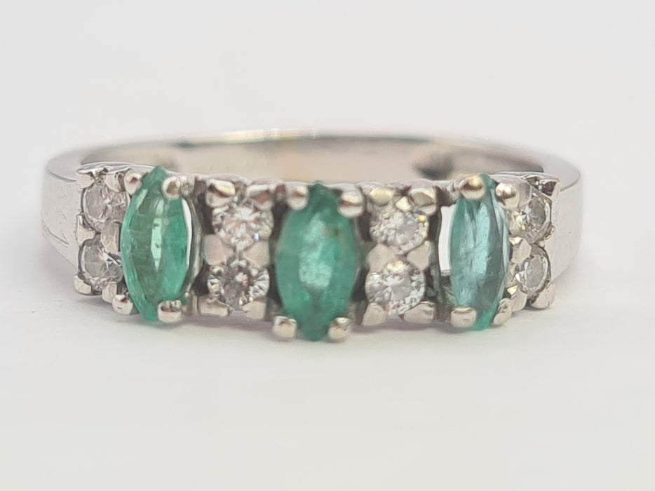 0679: Vintage 14ct White Gold 3 Emeralds 8 Natural Sparkling Diamonds Dress Ring