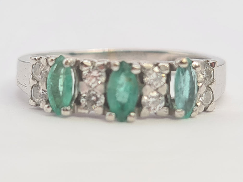 0679: Vintage 14ct White Gold 3 Emeralds 8 Natural Sparkling Diamonds Dress Ring