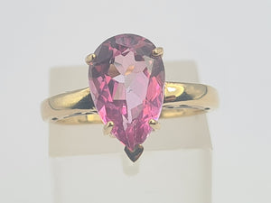 0529: Vintage: 9ct Gold Pear-Cut Pink Topaz Dress Ring- Barbie beauty, total eye catcher