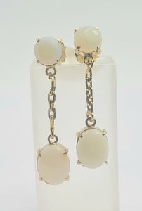 0545: Vintage: 18ct Gold White Opals Drop/Dangle Stud Earrings- just lovely!