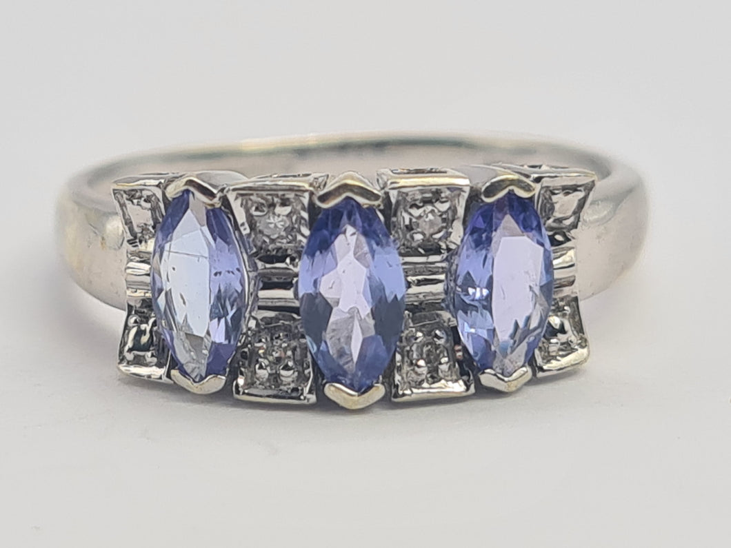 0683: Vintage; 9ct White Gold Blue Tanzanites Diamonds Dress Ring-crisp, clean, eye-candy