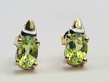 Load image into Gallery viewer, 0718: Vintage: 9ct Gold Peridot Stud Earrings- lovely cut and colours
