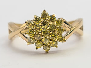 0721: Vintage: 9ct Gold Amarillo Diamonds Flower Head Ring- 19 natural, sparkling diamonds