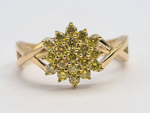 0721: Vintage: 9ct Gold Amarillo Diamonds Flower Head Ring- 19 natural, sparkling diamonds