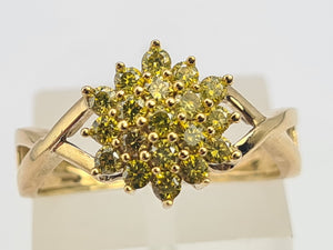 0721: Vintage: 9ct Gold Amarillo Diamonds Flower Head Ring- 19 natural, sparkling diamonds