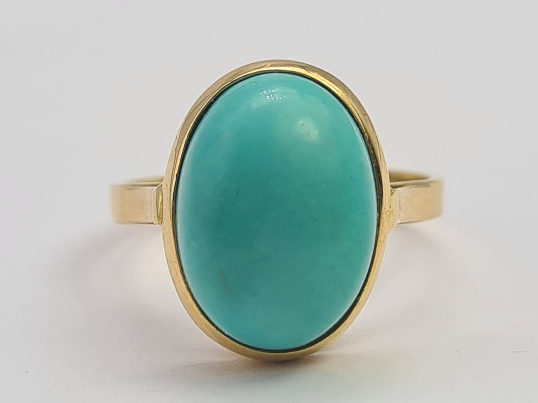 0906: Vintage: Italian 18ct Gold Cabochon Turquoise Ring- Exquisite