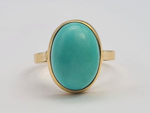 0906: Vintage: Italian 18ct Gold Cabochon Turquoise Ring- Exquisite