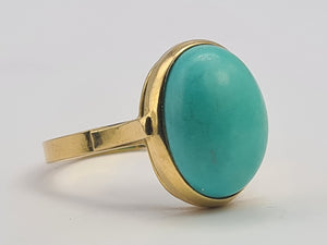 0906: Vintage: Italian 18ct Gold Cabochon Turquoise Ring- Exquisite