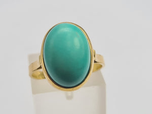 0906: Vintage: Italian 18ct Gold Cabochon Turquoise Ring- Exquisite