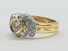 Load image into Gallery viewer, 0449: Vintage: 18ct Gold Art Deco Style 21 Diamonds Ring- sparkling symmetry
