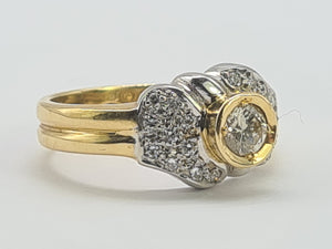 0449: Vintage: 18ct Gold Art Deco Style 21 Diamonds Ring- sparkling symmetry