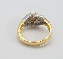 Load image into Gallery viewer, 0449: Vintage: 18ct Gold Art Deco Style 21 Diamonds Ring- sparkling symmetry
