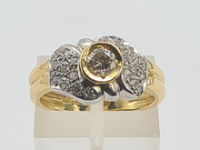 Load image into Gallery viewer, 0449: Vintage: 18ct Gold Art Deco Style 21 Diamonds Ring- sparkling symmetry
