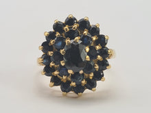 Load image into Gallery viewer, 0581: Vintage: 18ct Gold Australian Blue Sapphires Statement Cluster Ring- Date Mark 1975
