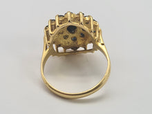 Load image into Gallery viewer, 0581: Vintage: 18ct Gold Australian Blue Sapphires Statement Cluster Ring- Date Mark 1975
