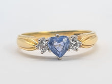 Load image into Gallery viewer, 0691: Vintage: 18ct Gold Heart-Cut Ceylon Blue Sapphire Diamonds Ring=- Date-Mark 1990
