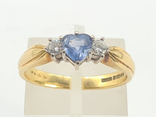 Load image into Gallery viewer, 0691: Vintage: 18ct Gold Heart-Cut Ceylon Blue Sapphire Diamonds Ring=- Date-Mark 1990
