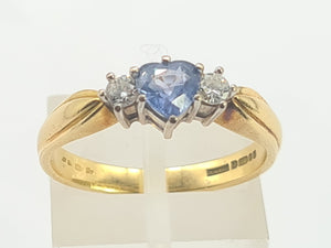 0691: Vintage: 18ct Gold Heart-Cut Ceylon Blue Sapphire Diamonds Ring=- Date-Mark 1990