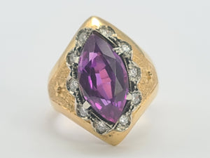 0763: Vintage & Rare: 18ct Gold Corundum Alexandrite 10 Diamonds Cocktail Ring- statement weight