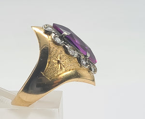 0763: Vintage & Rare: 18ct Gold Corundum Alexandrite 10 Diamonds Cocktail Ring- statement weight