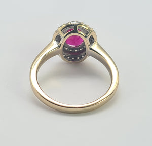 0767: Vintage: 18ct Gold Pink Ruby 45 Diamonds Dress Ring- gorgeous