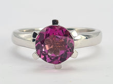 Load image into Gallery viewer, 0559: Vintage: 9ct White Gold Vivid Round Cut Purple/Hot pink Sapphire- LUSH!
