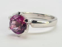 Load image into Gallery viewer, 0559: Vintage: 9ct White Gold Vivid Round Cut Purple/Hot pink Sapphire- LUSH!
