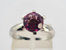 Load image into Gallery viewer, 0559: Vintage: 9ct White Gold Vivid Round Cut Purple/Hot pink Sapphire- LUSH!
