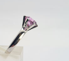 Load image into Gallery viewer, 0559: Vintage: 9ct White Gold Vivid Round Cut Purple/Hot pink Sapphire- LUSH!
