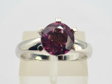 Load image into Gallery viewer, 0559: Vintage: 9ct White Gold Vivid Round Cut Purple/Hot pink Sapphire- LUSH!
