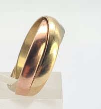 Load image into Gallery viewer, 0704: Vintage: 9ct Gold Rose, White. Yellow Gold Band- splendid condition
