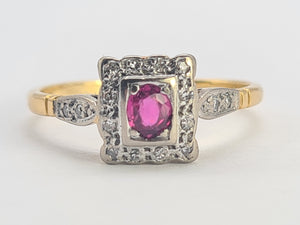 0669: Art Deco- 18ct Gold Ruby 18 Diamonds Geometric Set ring,