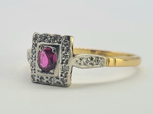 0669: Art Deco- 18ct Gold Ruby 18 Diamonds Geometric Set ring,