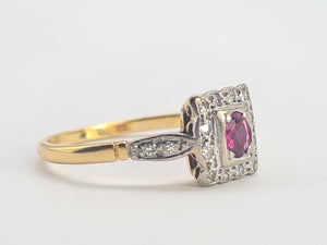 0669: Art Deco- 18ct Gold Ruby 18 Diamonds Geometric Set ring,