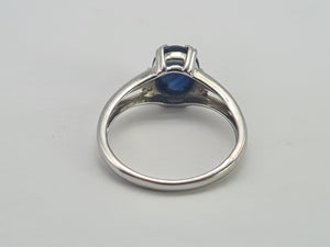 0738: Vintage: 9ct Gold Cabochon French Blue Sapphire Diamonds Ring- crisp, clean , eye candy